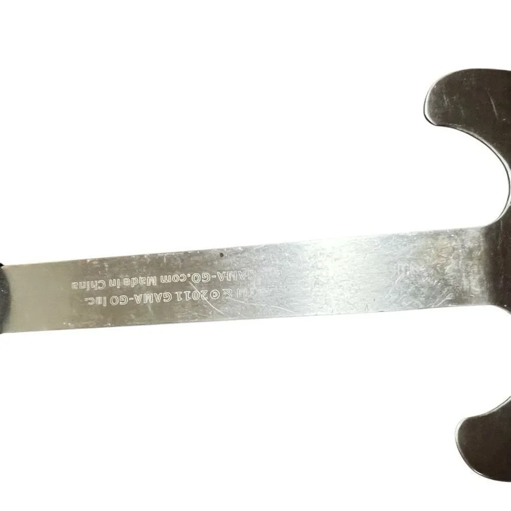 Gama- Go features embossed